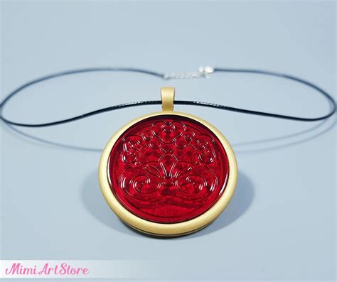 [Savitar] The Necklace (Turning Red) .